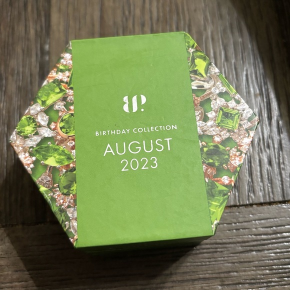 NIB NWT Bombparty August 2023 earrings - Picture 1 of 3